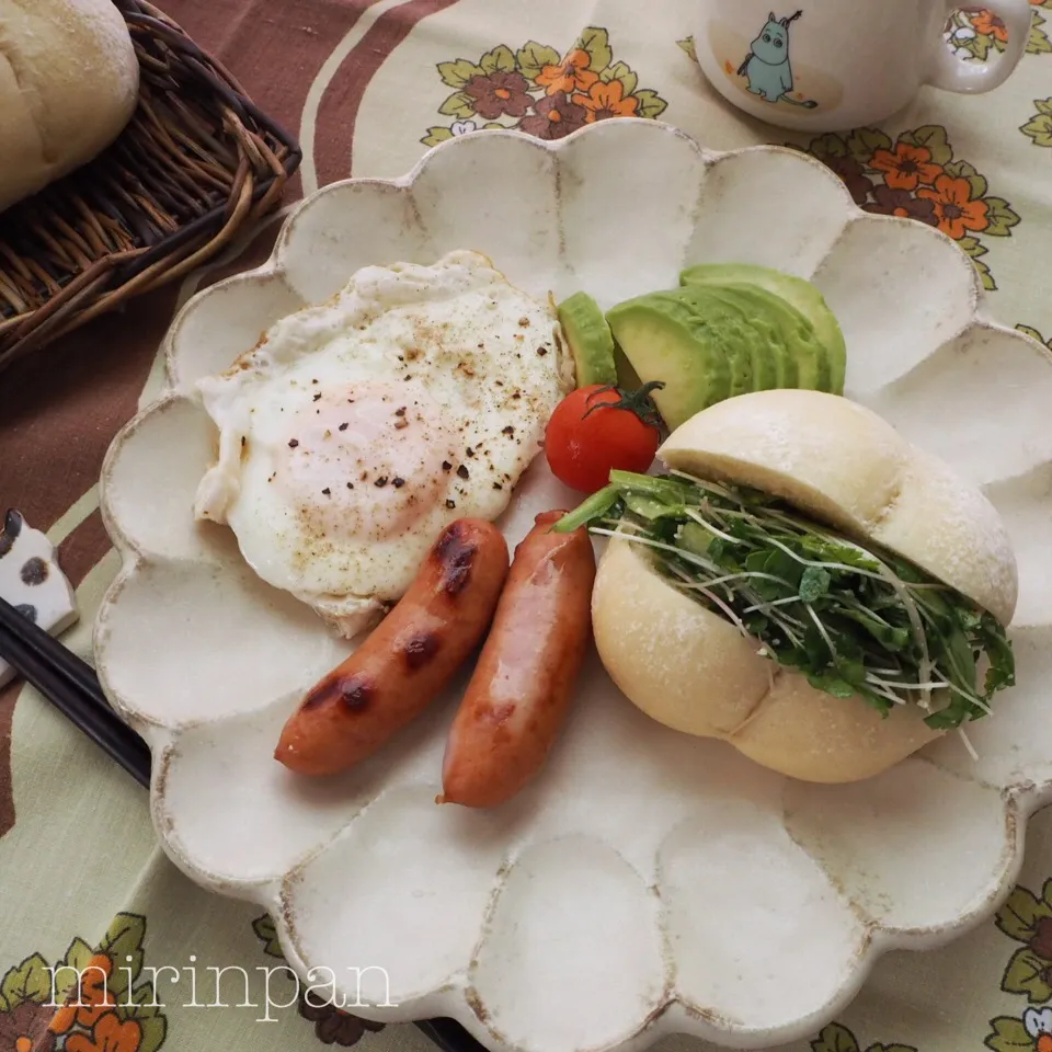 白パンでグリーンサンドランチ☻|みりんさん