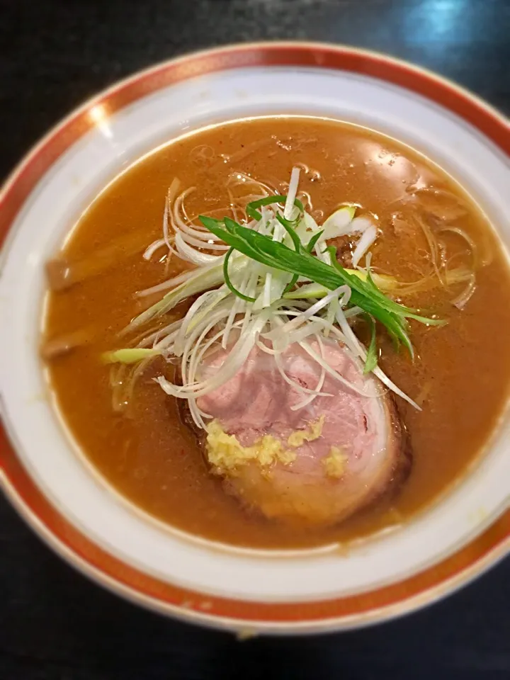 Snapdishの料理写真:ラーメン 林 味噌ラーメン|Akira Kadoyaさん