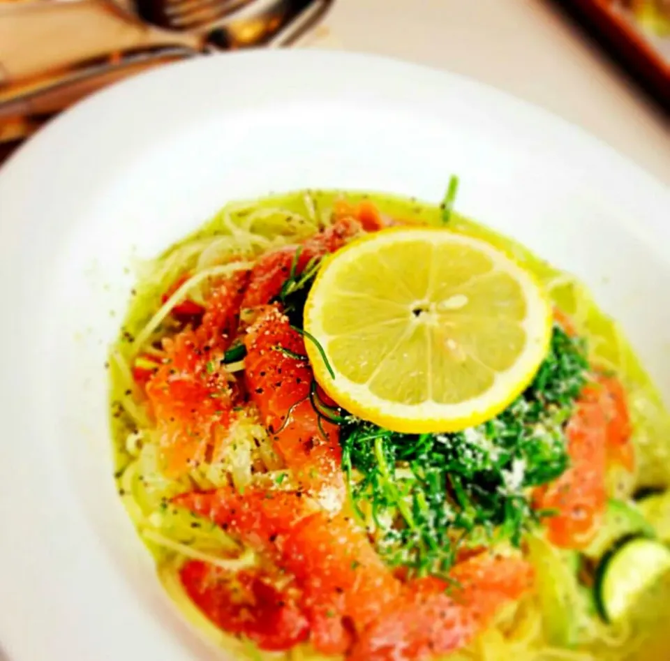 Smoked salmon pasta.(スモークサーモンのパスタ) #カフェイーチ #Eachcafe|Elinoさん