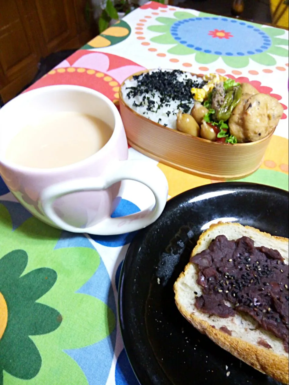 Snapdishの料理写真:朝ごパンとお弁当╰(*´︶`*)╯|さくたえさん