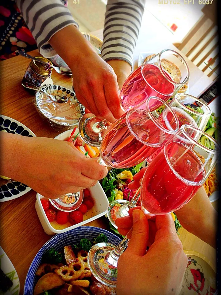 ももさんの料理 ちよこばっぱのしそジュースのレモンソーダ割りで乾杯🍾💕|ももさん