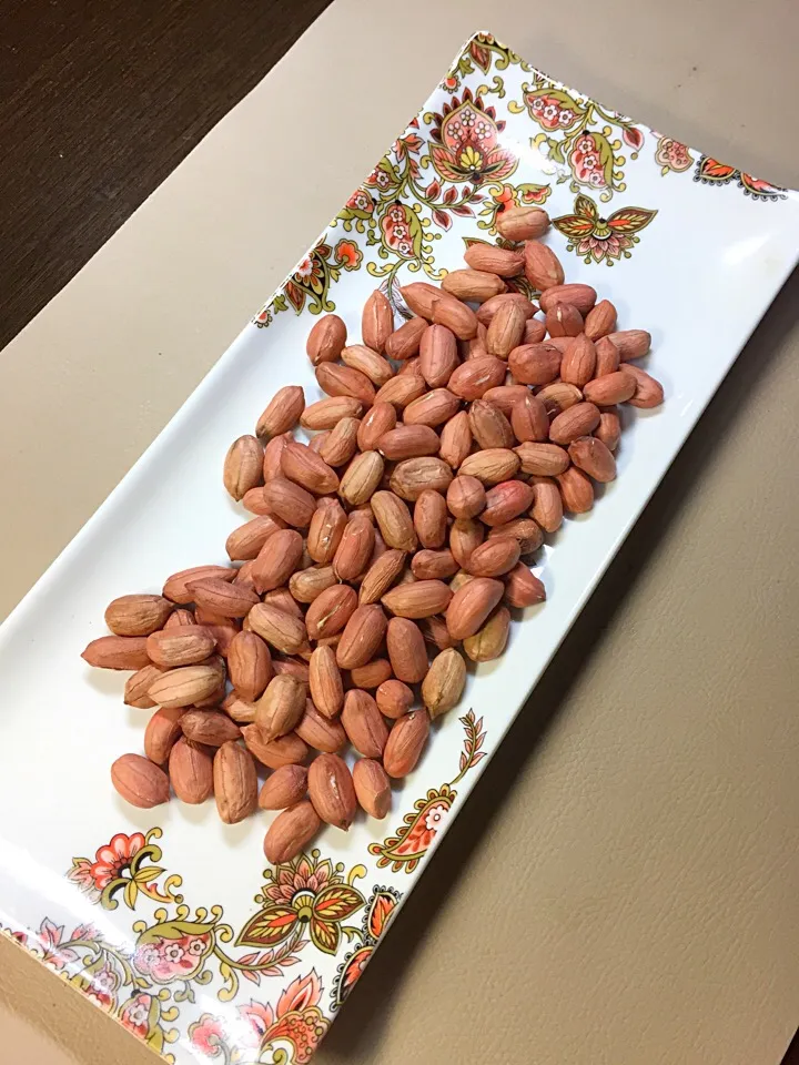 生落花生の塩煎り
たくさんの塩で五分煎るだけでとっても美味しい塩落花生が出来ます。
お試しあれ|shokohanさん