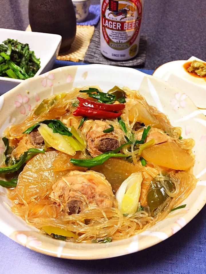 Snapdishの料理写真:大根と骨付き鶏の甘辛春雨煮|ほっけまんさん