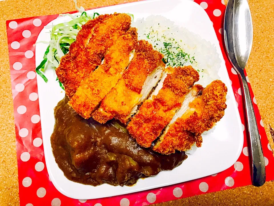 この前のチキンカツとその前のカレーでパパのランチにチキンカツカレー♡|みーちゃん(*´∀`)♪さん