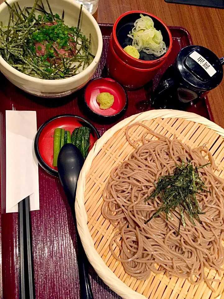 ネギトロ蕎麦定食

チビ|megureiyaさん