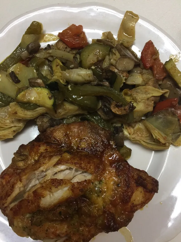 Baked chicken breast stuffed with broccoli and cheese and Cajun baked veggies|Kayla Parsleyさん