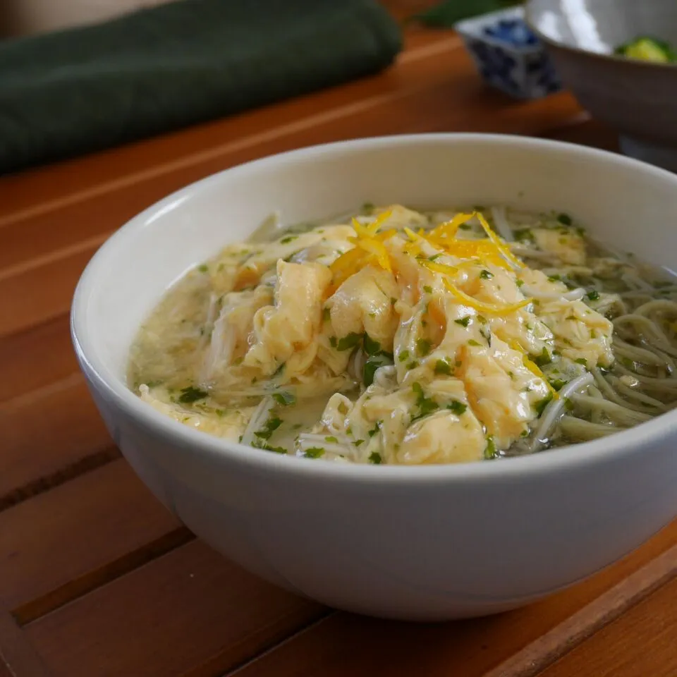 のりたま餡掛け麺（麺は香港で買った海苔麺です♪）|まちまちこさん