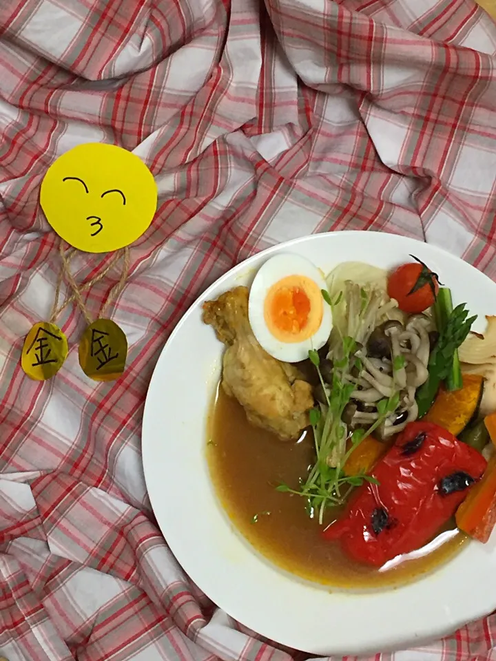 咲きちゃん😚⚡️💕のスパイスから〜グリル野菜と骨付きチキンのスープカレー👳💖 1000投稿おめでとう〜🎉✨✨|ボンバーさん