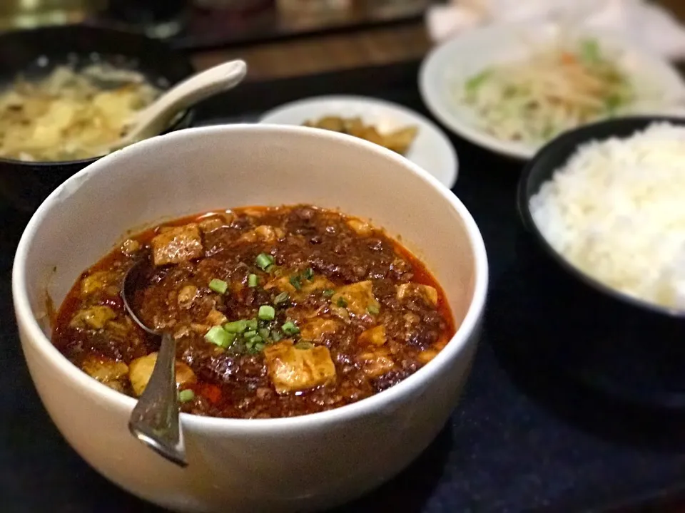 谷記 錦糸町南口店 麻婆豆腐定食と餃子|ddr3rdmixさん