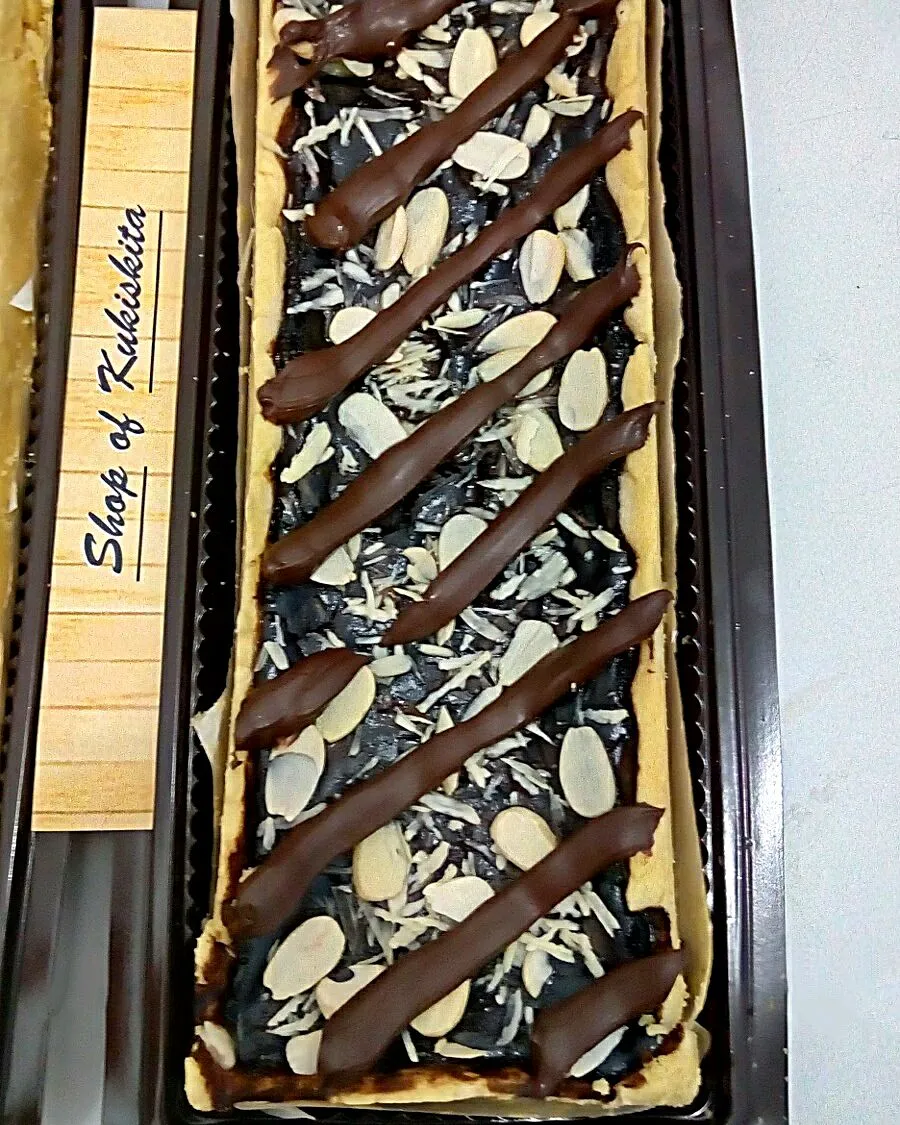 Almond Chocolate Eggtart|Shop of Kukiskitaさん