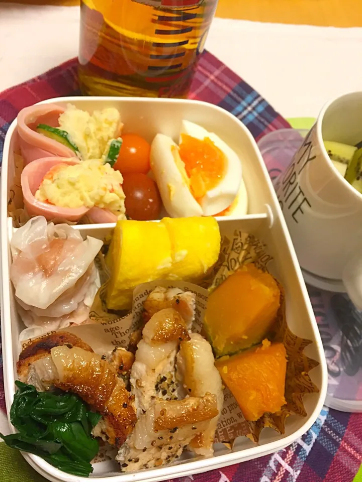 Snapdishの料理写真:女子高生用 ポークソテー弁当|riorieさん