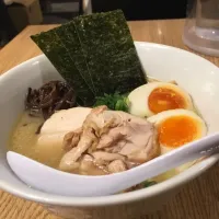 大山鶏白湯ラーメン特製|さのすけさん