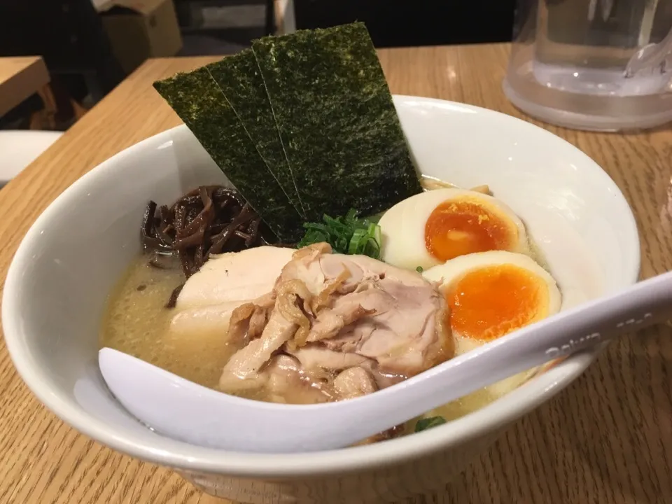 大山鶏白湯ラーメン特製|さのすけさん