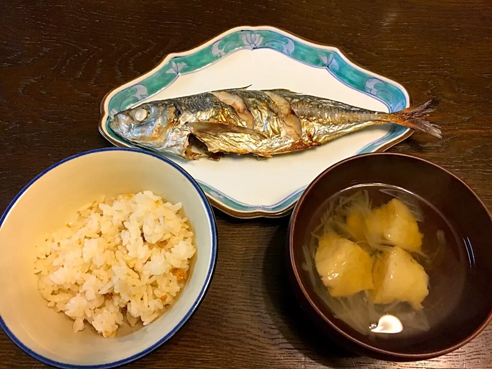 アジの塩焼き
つみれ汁
雲丹ごはん|カドラさん