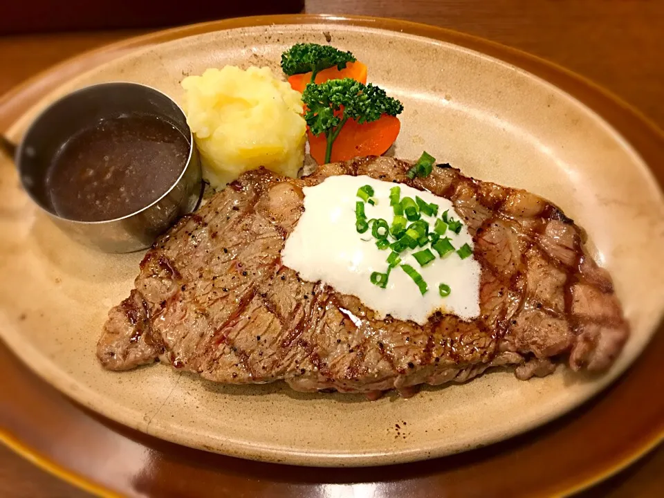 今日はロイホでお肉🍽|Yurie@さん