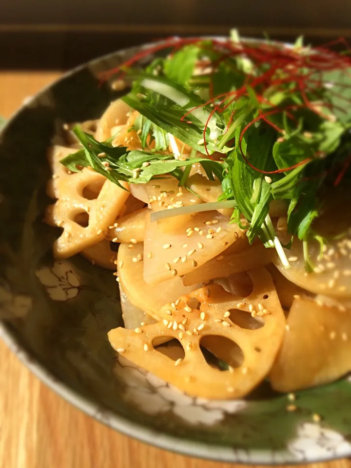 蓮根と大根の炒め物☘|祥子さん