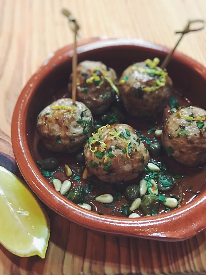 Tuna meatball with capers,lemon and pine nuts|rick chanさん