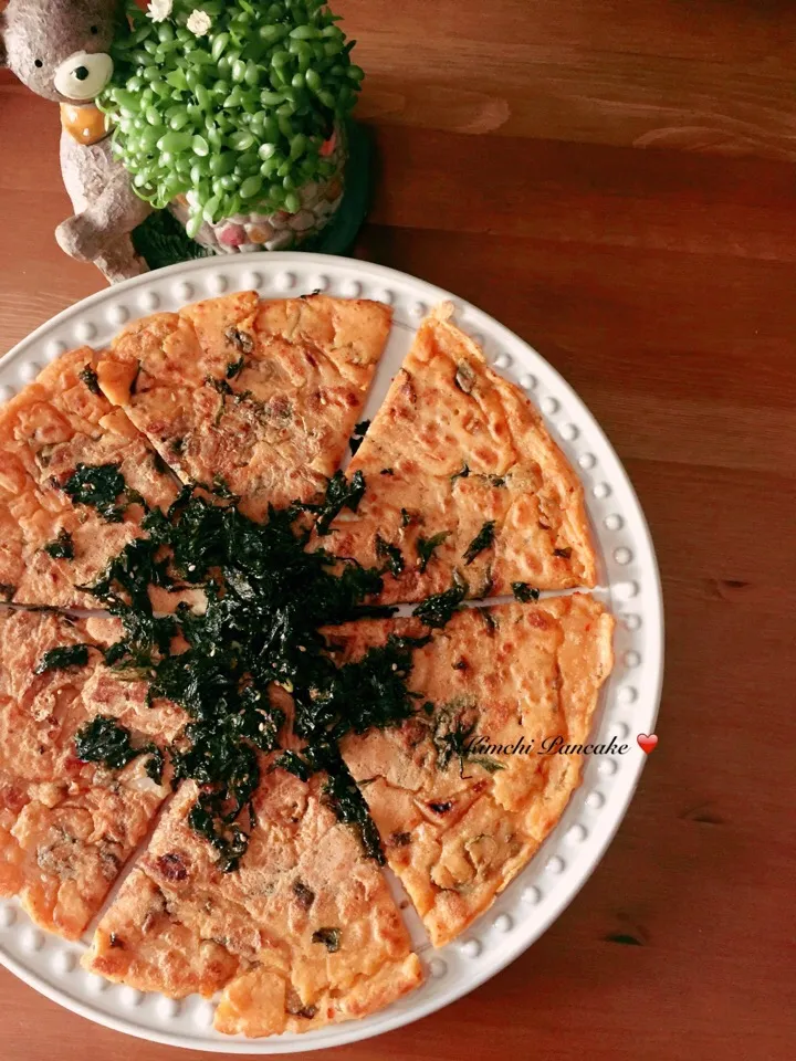 Kimchi Pancake ❤️ with crispy seaweed & toasted sesame sprinkles|Indulgeさん