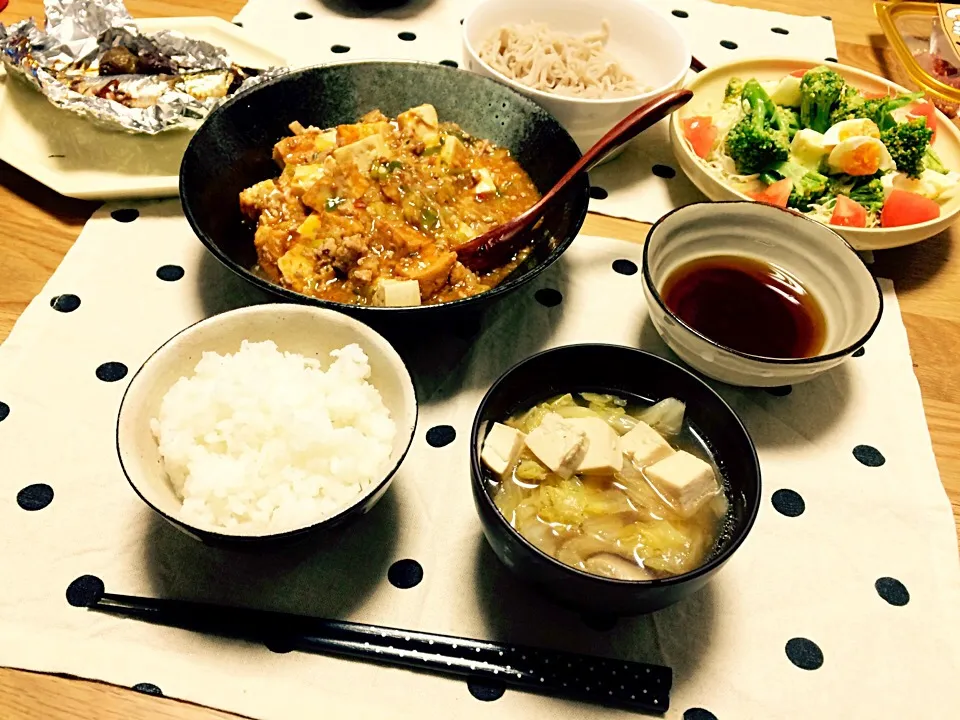 Snapdishの料理写真:＊麻婆豆腐にごろごろお味噌汁＊|ちょこあや＊*さん