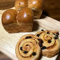 アマニ食パン💕りんごジュースを仕込水に、ほんのり甘い食パンです🍀|メリーさん