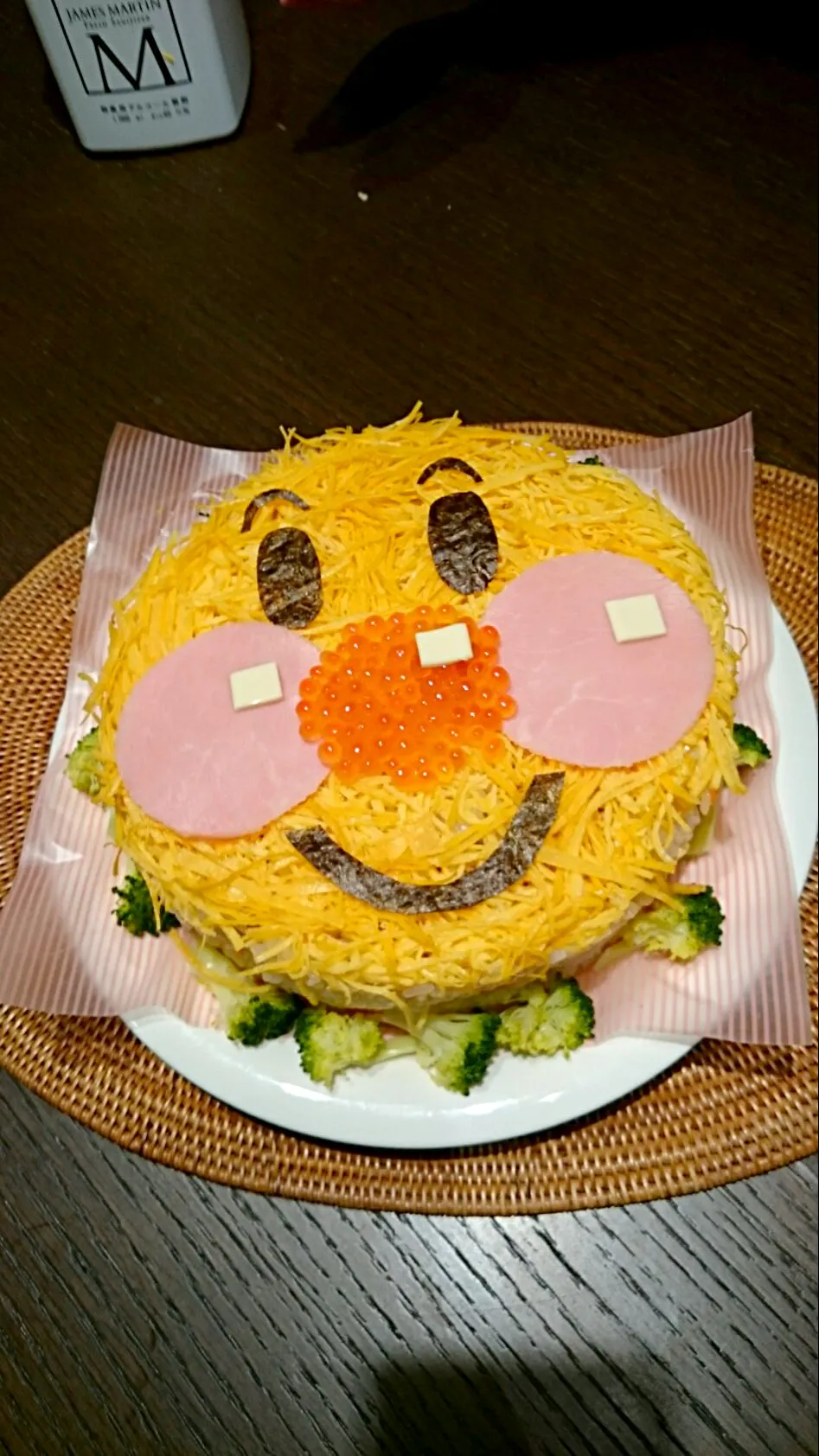 Snapdishの料理写真:アンパンマンチラシ寿司|ちょこちさん