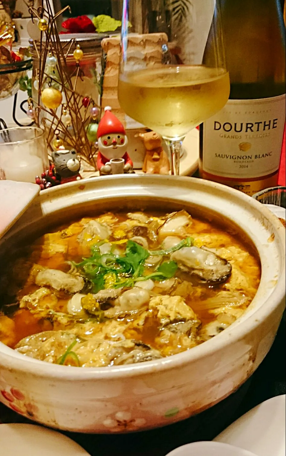 Snapdishの料理写真:牡蠣玉子とじ鍋🍜ソ―ビニョン・ブランで🍷😋|ナムナムさん