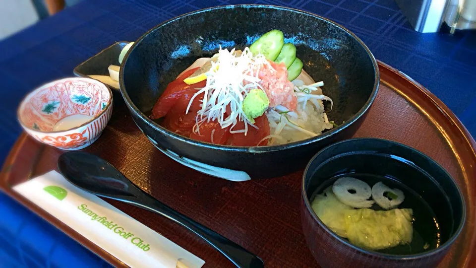 🏌️ゴルフ場飯⛳️ダブル鮪丼🐟😋|アライさんさん