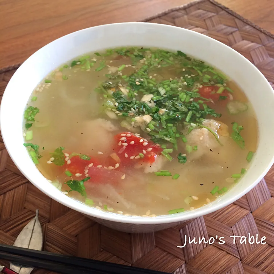 土曜日ランチ 海老団子とトマトのフォー|Junさん