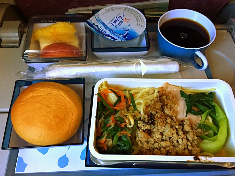 Snapdishの料理写真:Airport's food form Taipei to FUK - china airlines|手牽手一起過好日子。さん