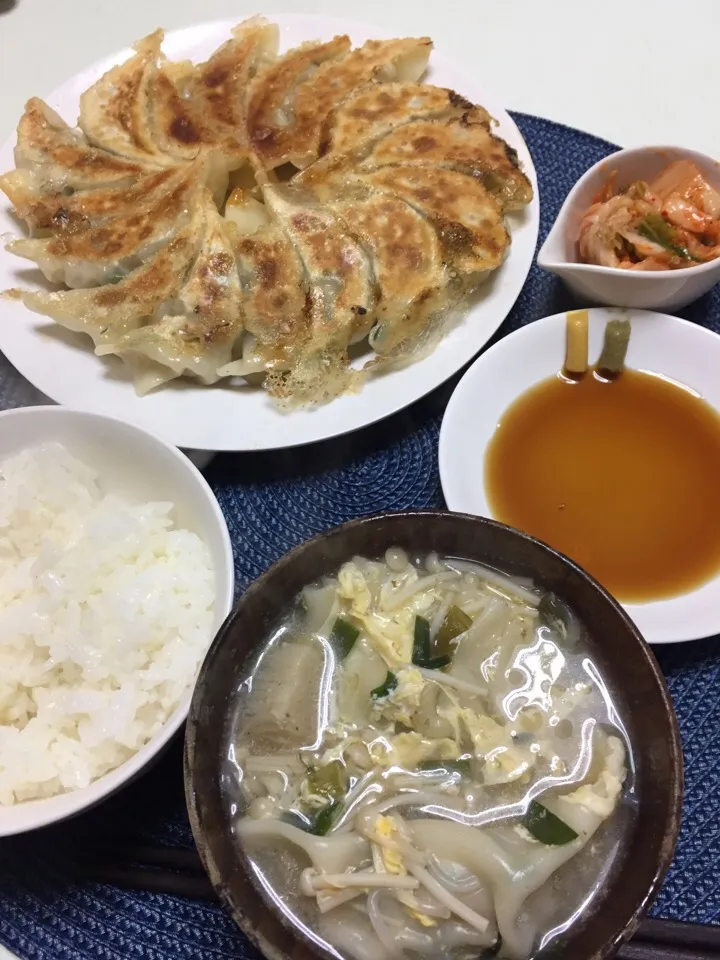 ・餃子
・餃子入り卵スープ
・キムチ|とうふさん