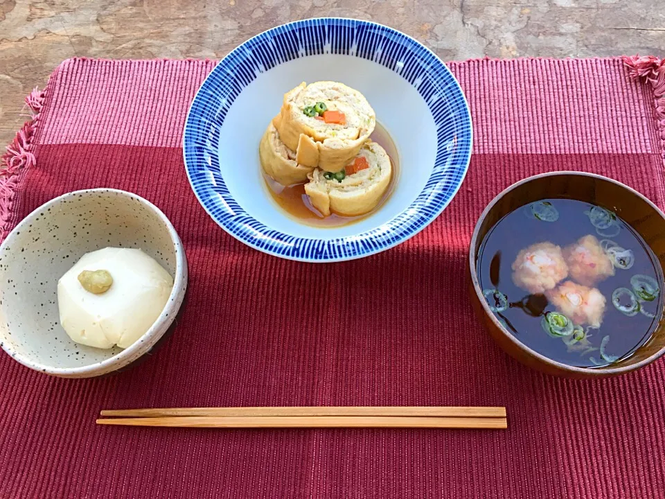 Snapdishの料理写真:信田巻きと胡麻豆腐とえびしんじょうの吸い物|Noriさん