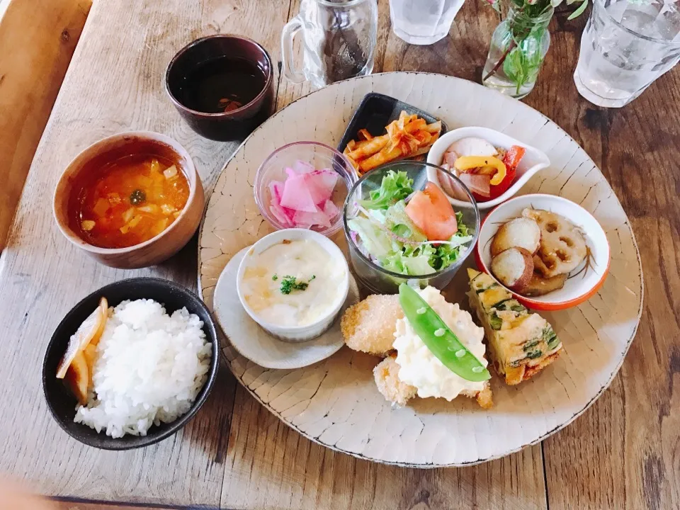 今日のお昼ごはん
サーモンフライのタルタルソース|ちゃみこさん