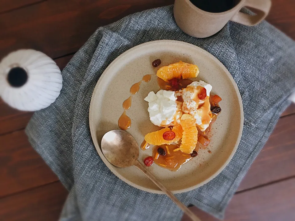 オレンジキャラメルソースで頂く 水切りヨーグルト 🍊🍴|welcomeizumiさん