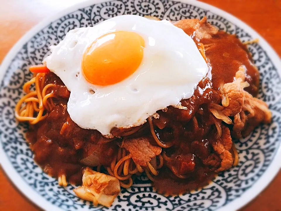 Snapdishの料理写真:彼用♡カレー焼きそば|haco ংさん