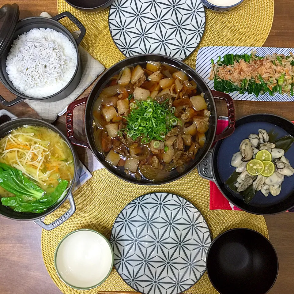 牛すじコン
牡蠣の酒蒸し
ほうれん草のおひたし
しらすごはん
豚汁|accoさん