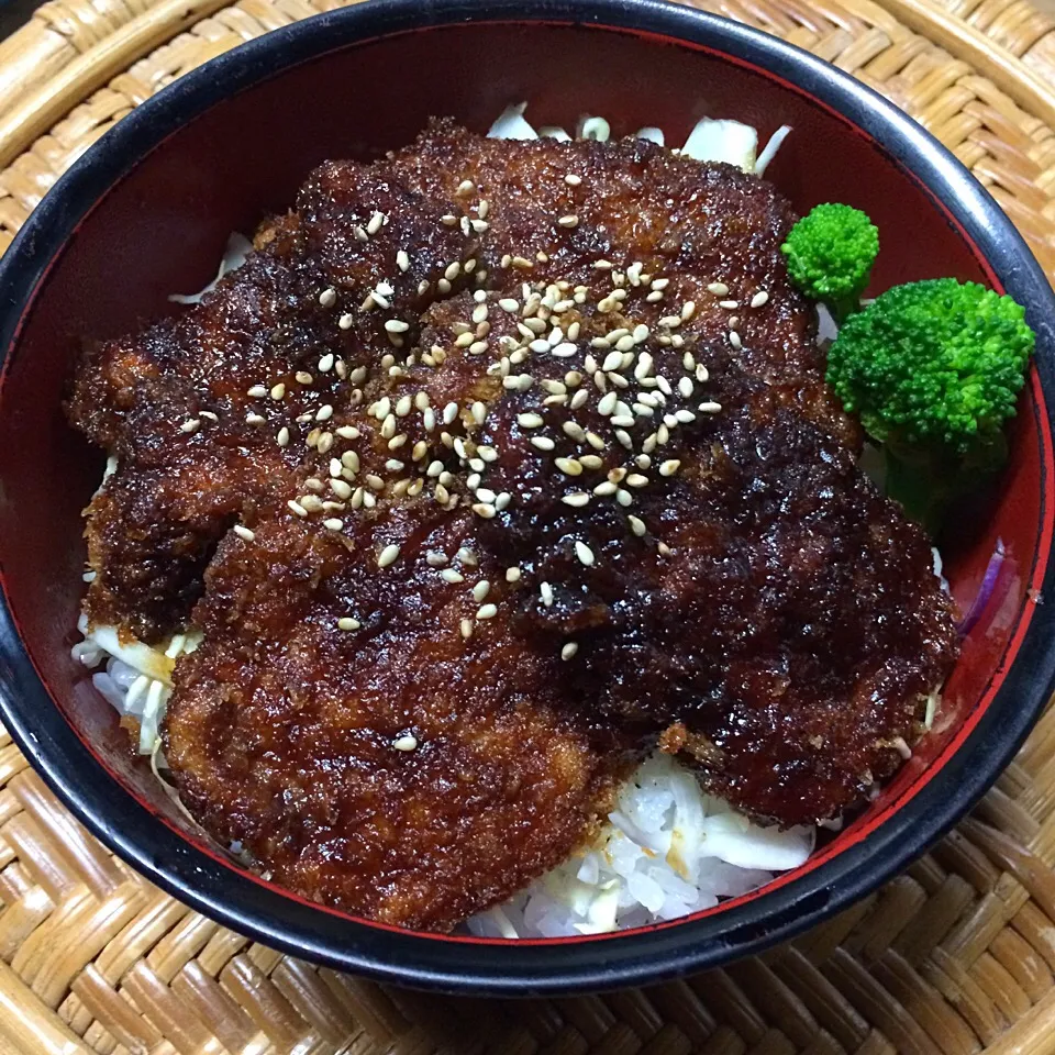 ソースかつ丼。|ばん。さん