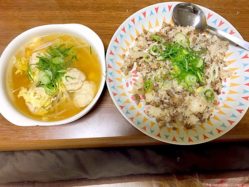 鳥団子スープ。焼き飯。|ヨモギさん