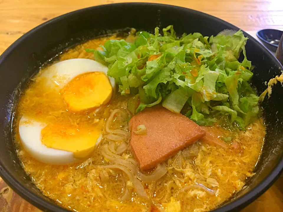 Snapdishの料理写真:Vegetarian Curry Ramen|Wiwie Huangさん