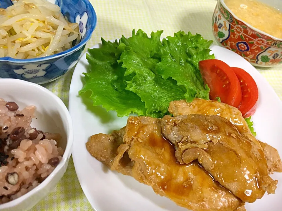 ・豚の生姜焼き ・かき玉コーン汁 ・もやしのナムル ・赤飯|りえさん