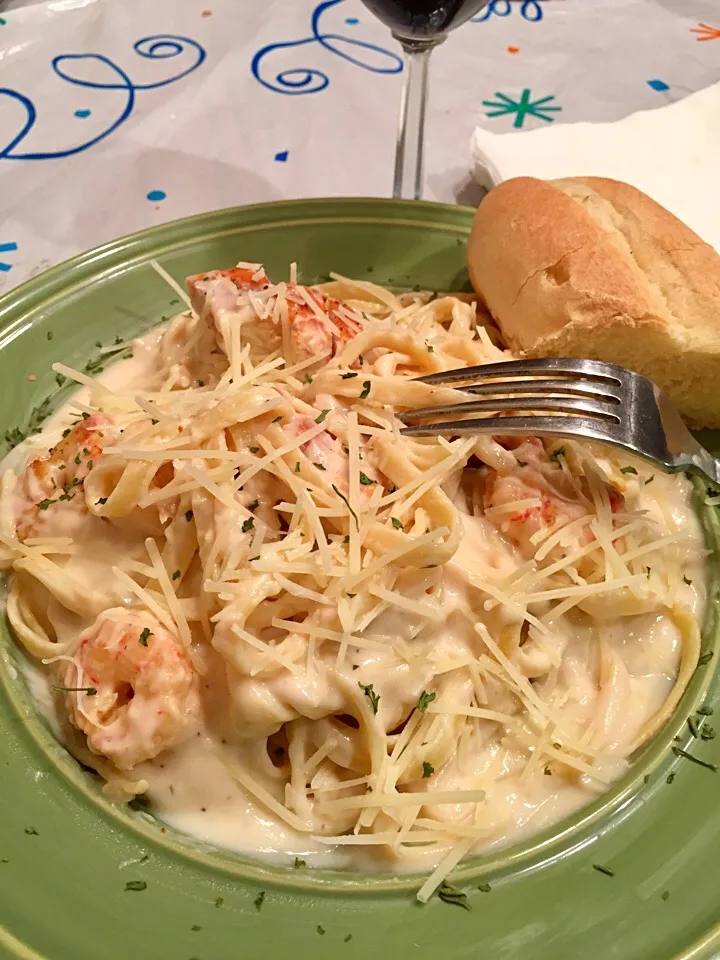 Fettuccine Chicken and Shrimp Alfredo|Alma's Home Kitchenさん