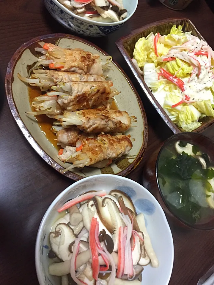 12月20日晩ご飯。豚野菜巻き、白菜サラダ、温豆腐、お味噌汁。|あやさん