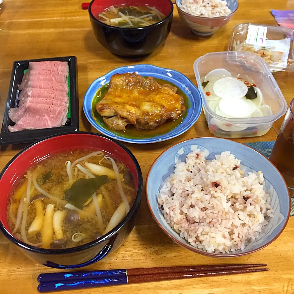 Snapdishの料理写真:DAIMARUのローストビーフとローストチキン*\(^o^)/*|すかラインさん