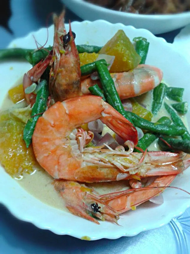 kalabasa & sitaw in coconut juice with prawns

#pinoyfood|James Silvaさん