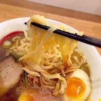 Snapdishの料理写真:七彩
煮干しラーメン箸あげ写真|Yuki Gotohさん