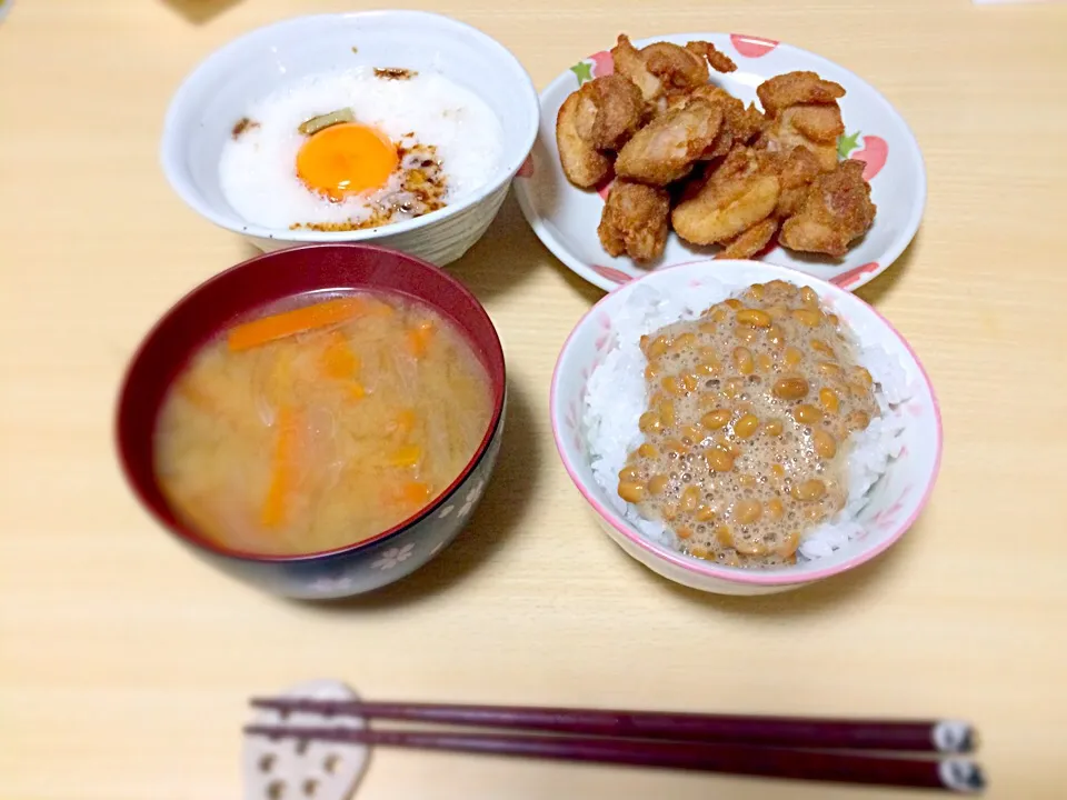 Snapdishの料理写真:唐揚げ トロロ 野菜のお味噌汁|はるかさん