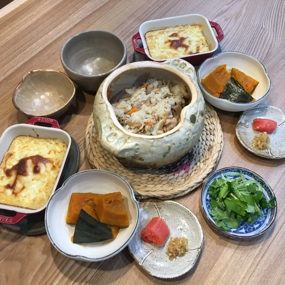 今夜は冬至♪

南瓜の煮物
山芋のふわふわチーズ焼き
炊き込みご飯
味噌汁|Momo Hanaさん