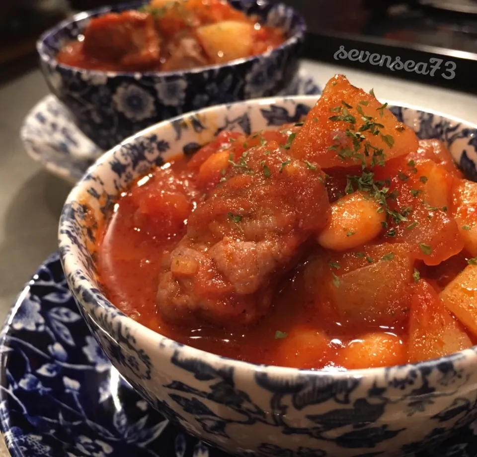 豚・大豆・じゃがいものトマト煮込み🍅ʕ-̼͡-ʔ🍅|七海さん