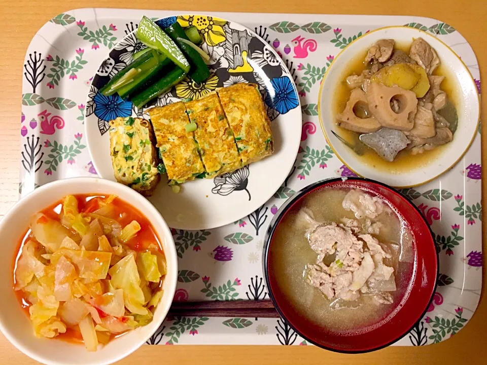 12月21日
ネギ卵焼き
きゅうりの生姜漬け
蓮根と蒟蒻煮
脂肪燃焼スープ
豚と大根の味噌汁|あちゃんみんさん