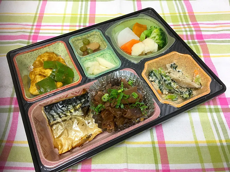 やわらかどて煮 日替わり弁当 豊川市宅配|Naokazu Kuritaさん