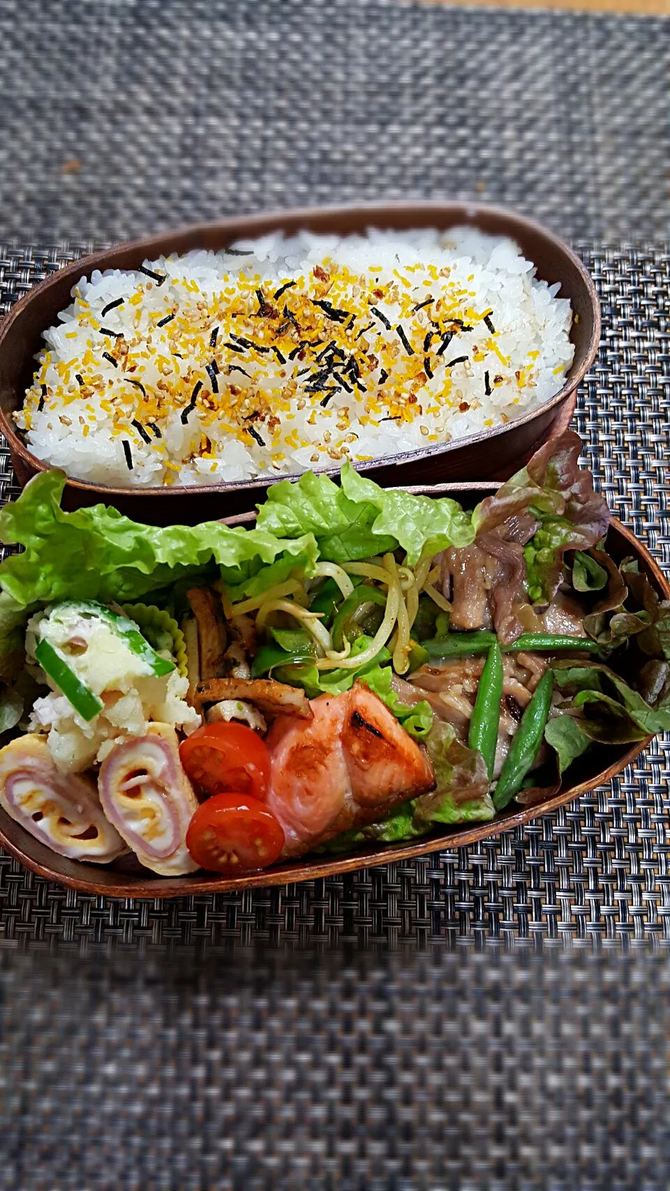 Snapdishの料理写真:今日のお弁当🎵豚肉のしょうが焼き🐷🐷🐷|クッキングオヤジさん